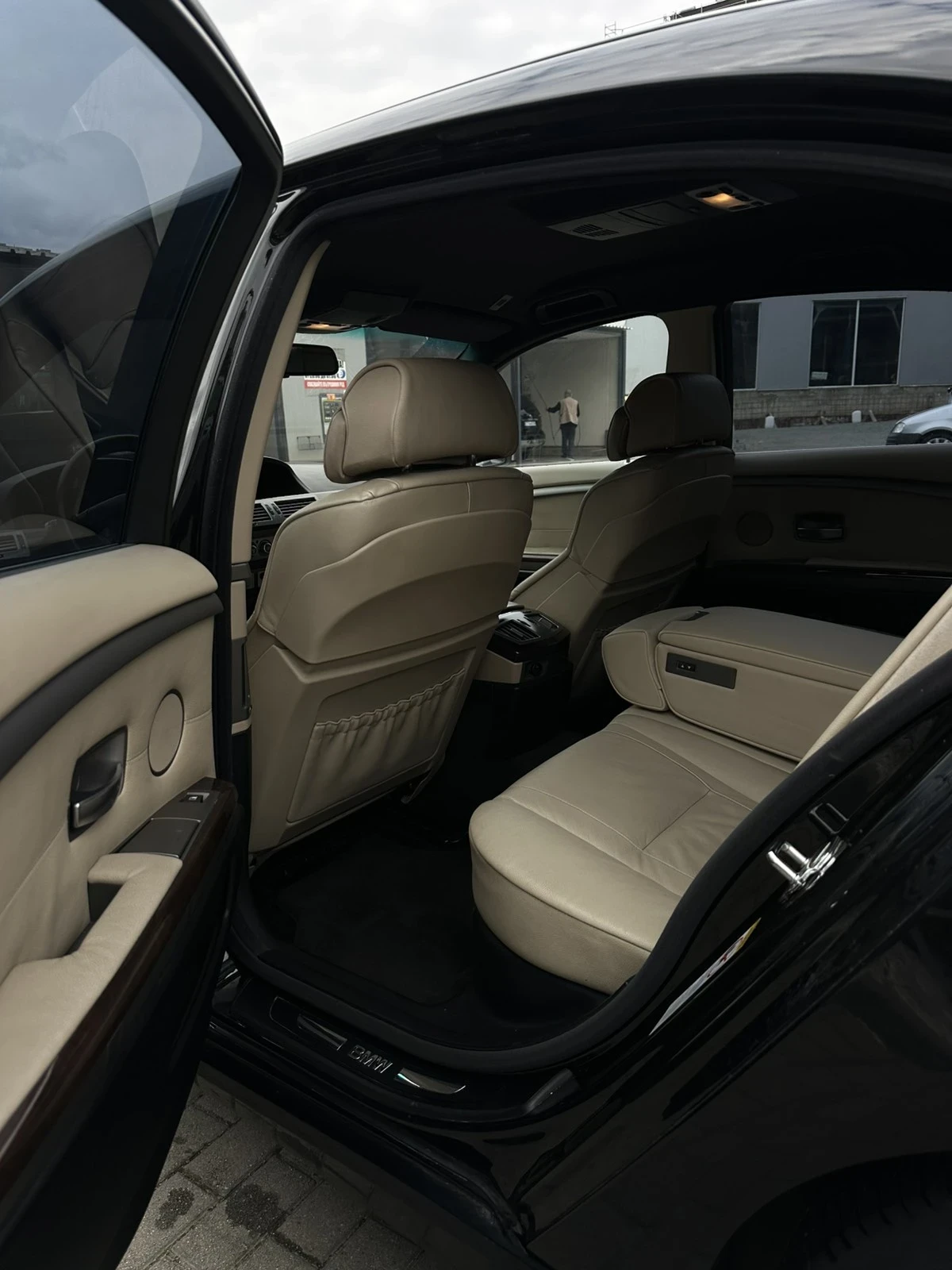 BMW 730, снимка 8 - Автомобили и джипове - 54300295