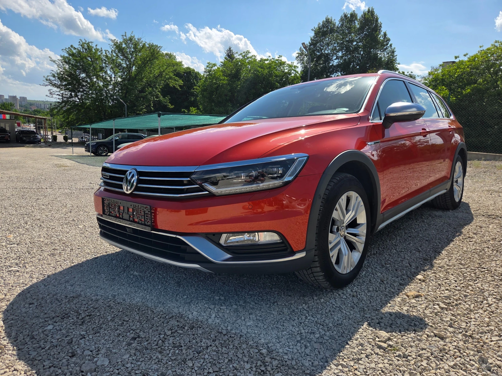 VW Passat 2.0 TDI 190 k.c Alltrack Highline Швейцария, снимка 3 - Автомобили и джипове - 54629478