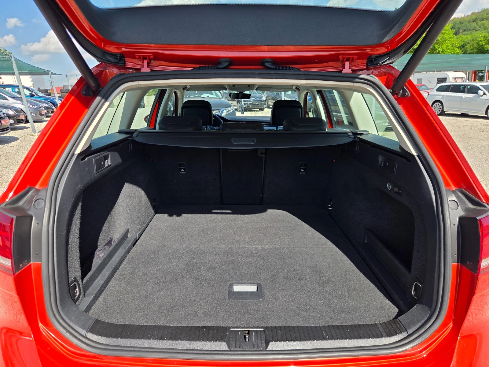 VW Passat 2.0 TDI 190 k.c Alltrack Highline Швейцария, снимка 15 - Автомобили и джипове - 54629478