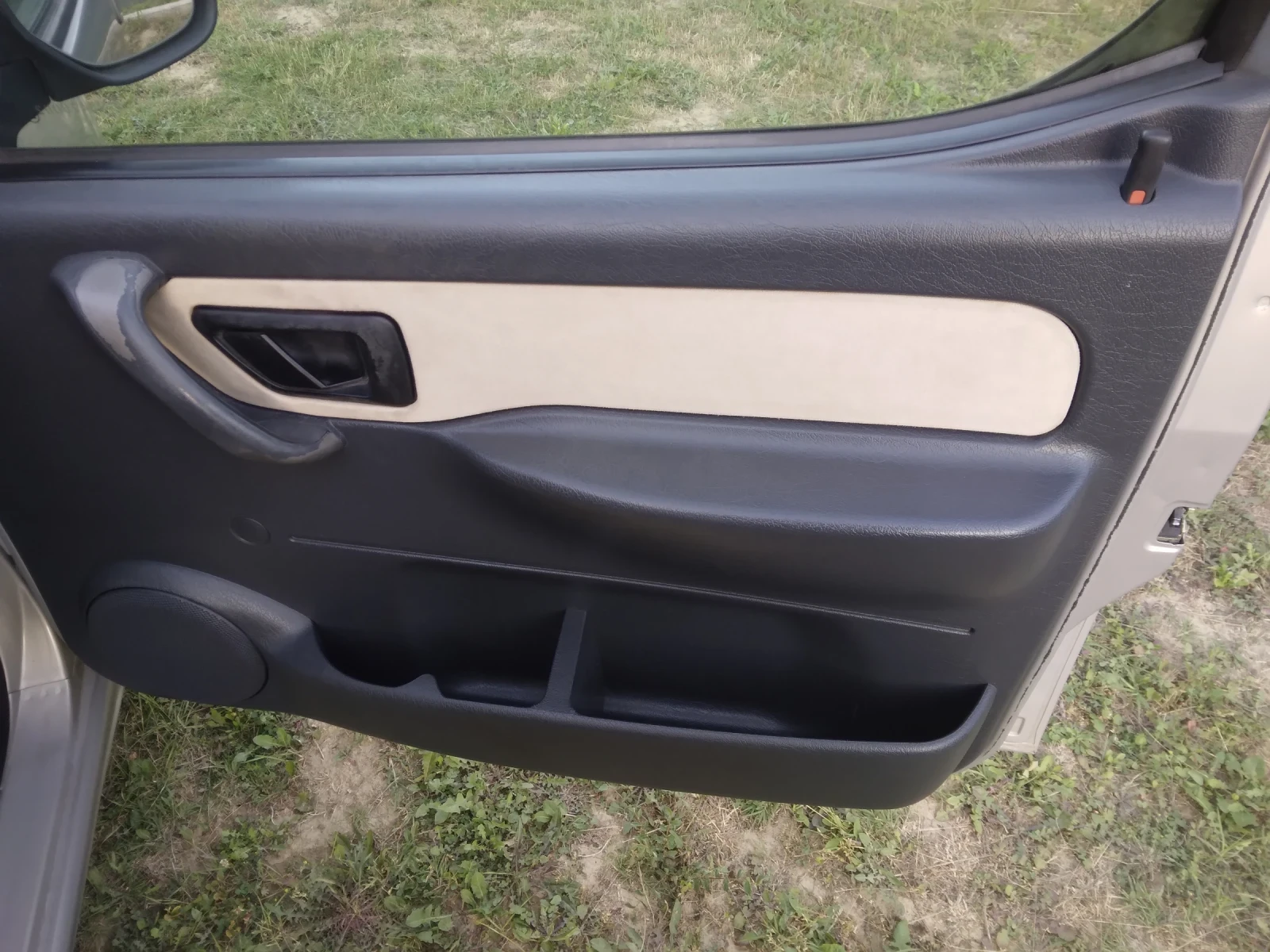 Citroen Berlingo 1.6 HDI, снимка 14 - Автомобили и джипове - 55208019