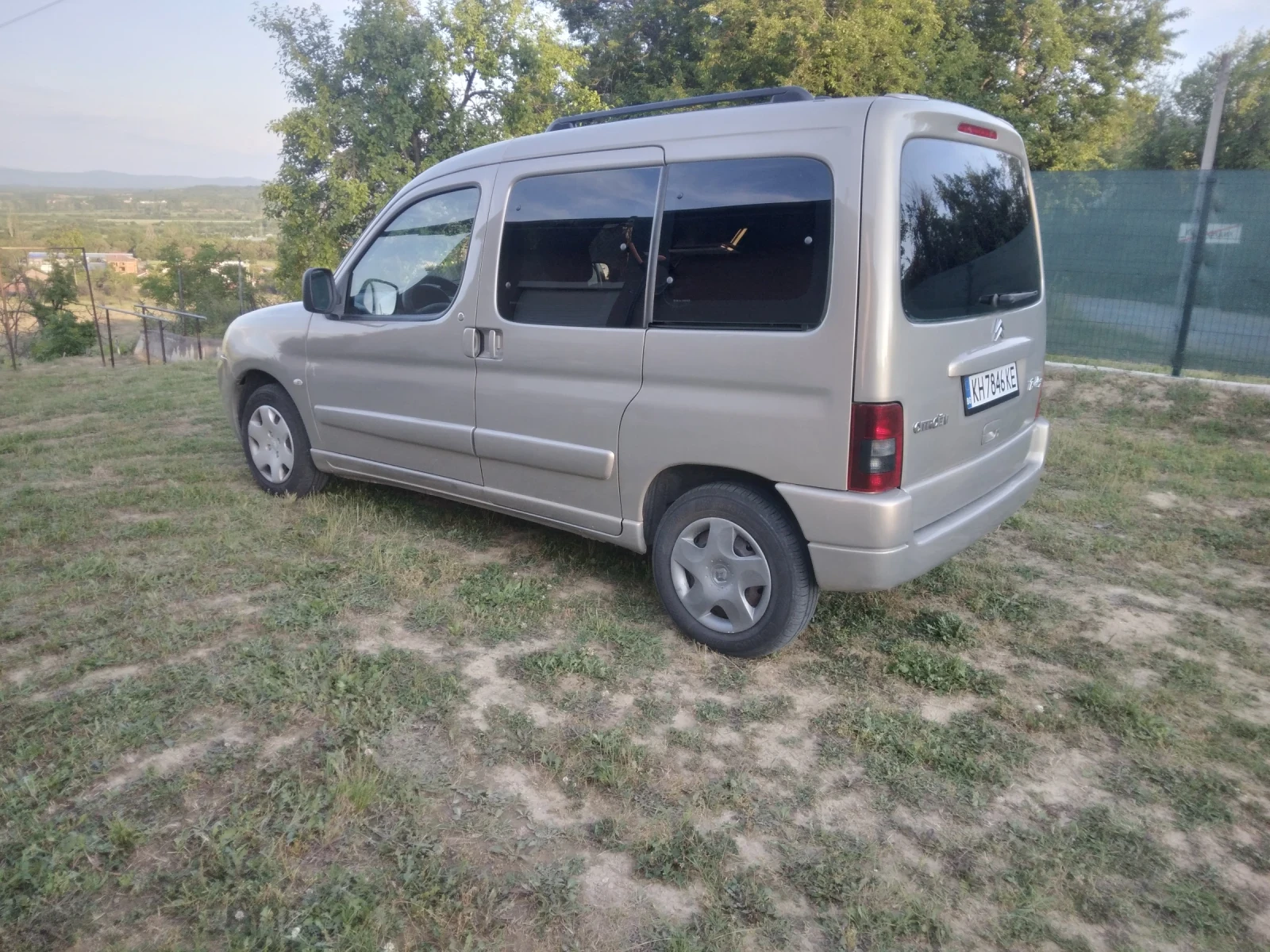 Citroen Berlingo 1.6 HDI, снимка 3 - Автомобили и джипове - 55208019
