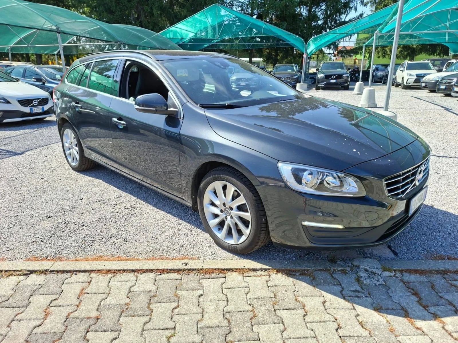 Volvo V60 ОЧАКВАН ВНОС/2.0D/150КС/КАТО НОВА, снимка 2 - Автомобили и джипове - 55005427