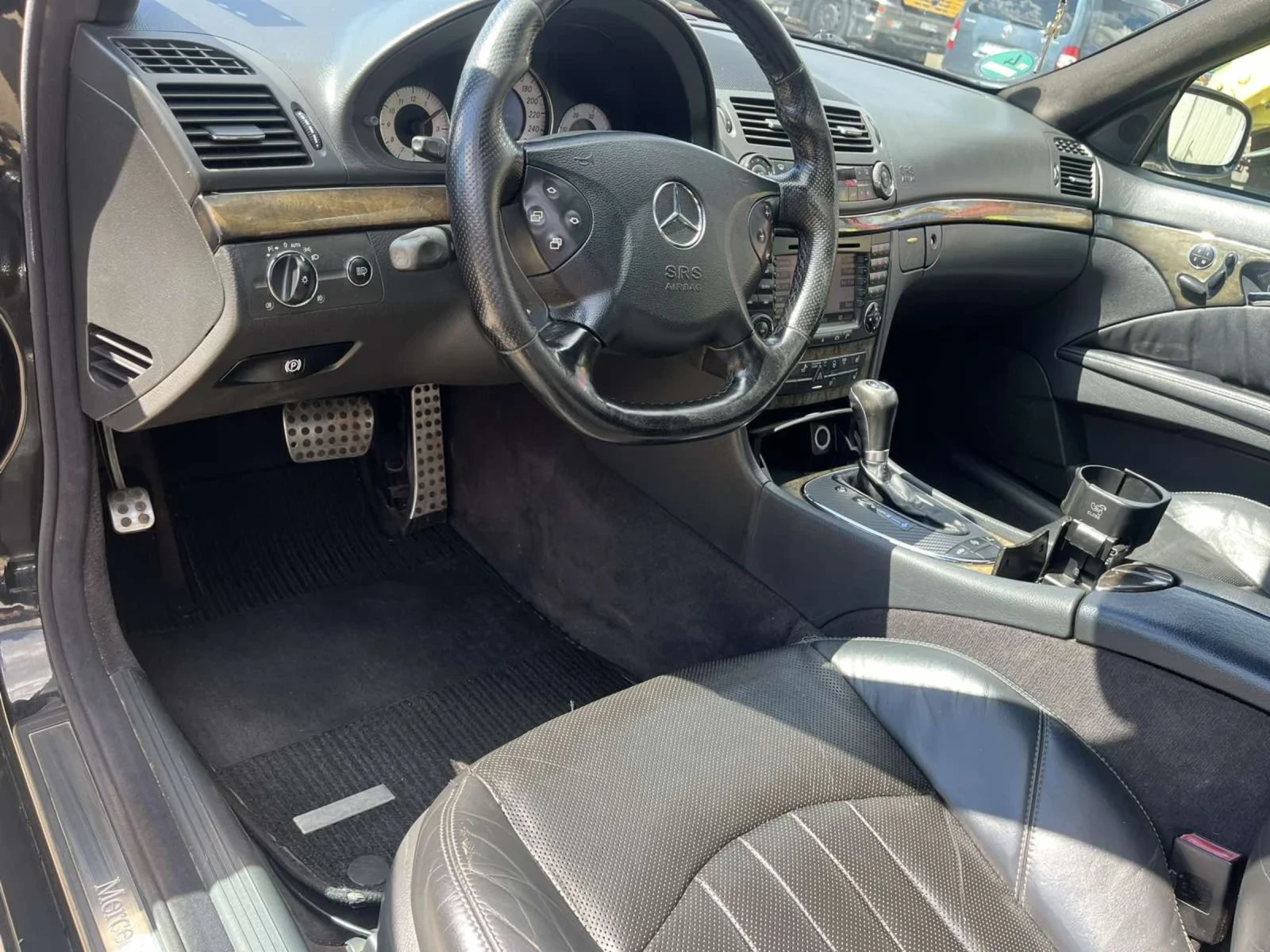Mercedes-Benz E 320 Avantgarde, снимка 6 - Автомобили и джипове - 55162495