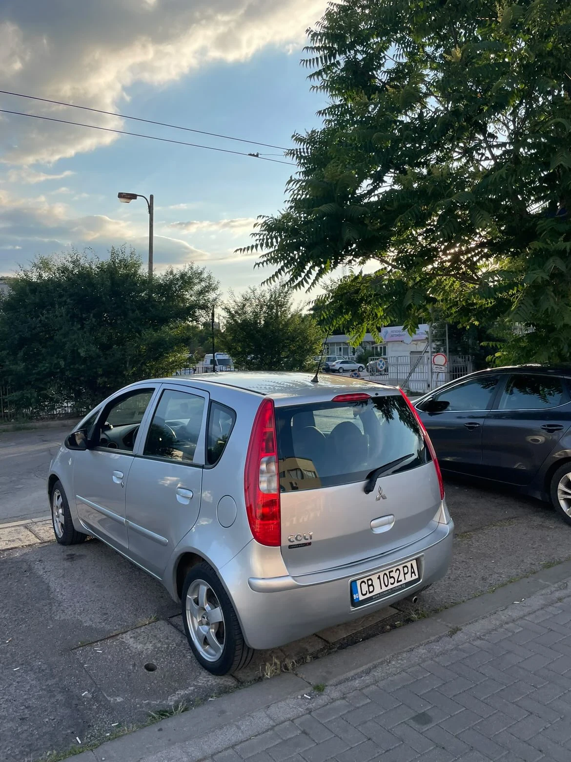 Mitsubishi Colt, снимка 2 - Автомобили и джипове - 55167665