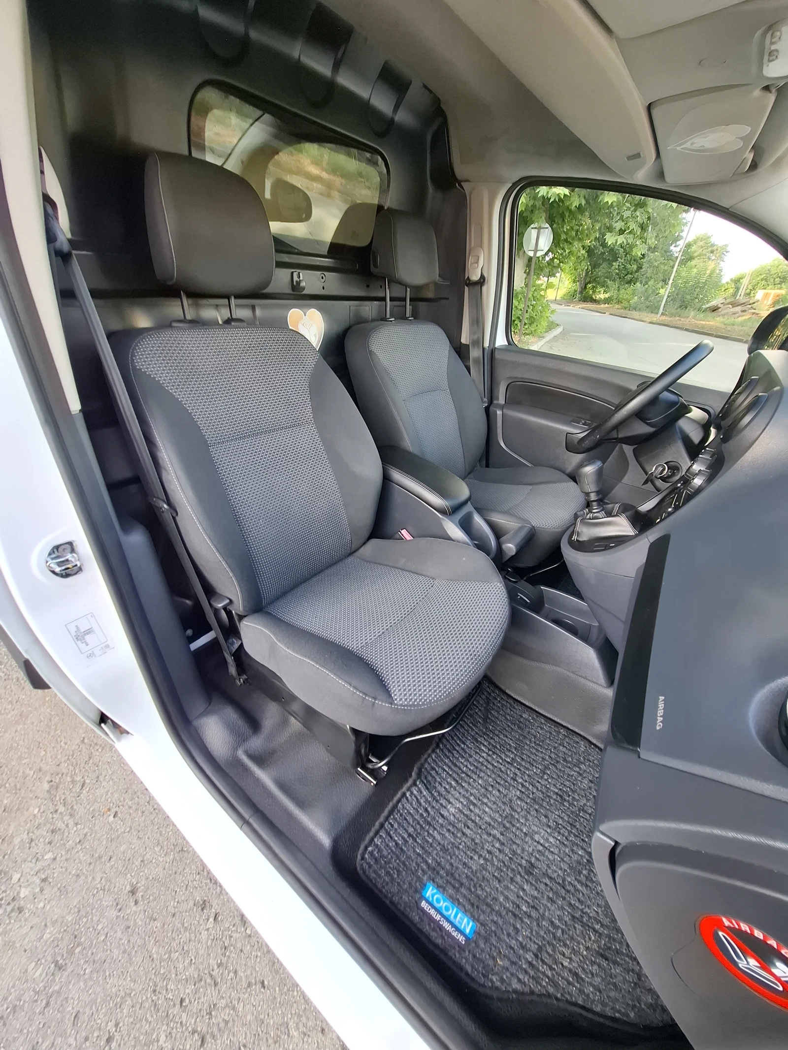 Mercedes-Benz Citan 111 cdi, снимка 9 - Автомобили и джипове - 55316111