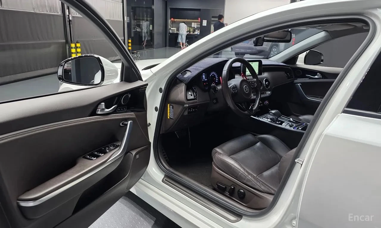 Kia Stinger * 2.2 Diesel 2WD * ЦЕНА ДО БГ, снимка 7 - Автомобили и джипове - 56022408