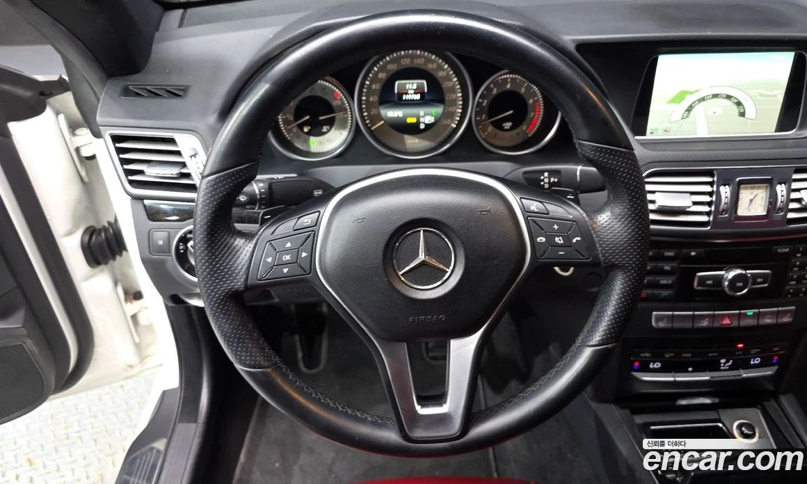 Mercedes-Benz E 200 E200 Coupe, снимка 13 - Автомобили и джипове - 56117467