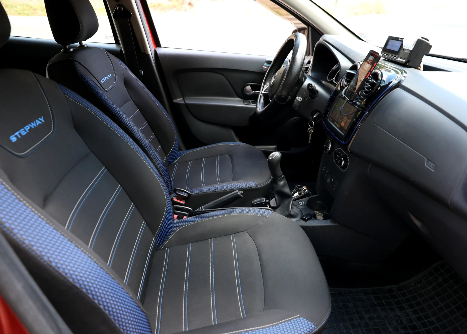 Dacia Sandero Dacia Sandero STEPWAY 1000TCE LPG, снимка 9 - Автомобили и джипове - 56213059