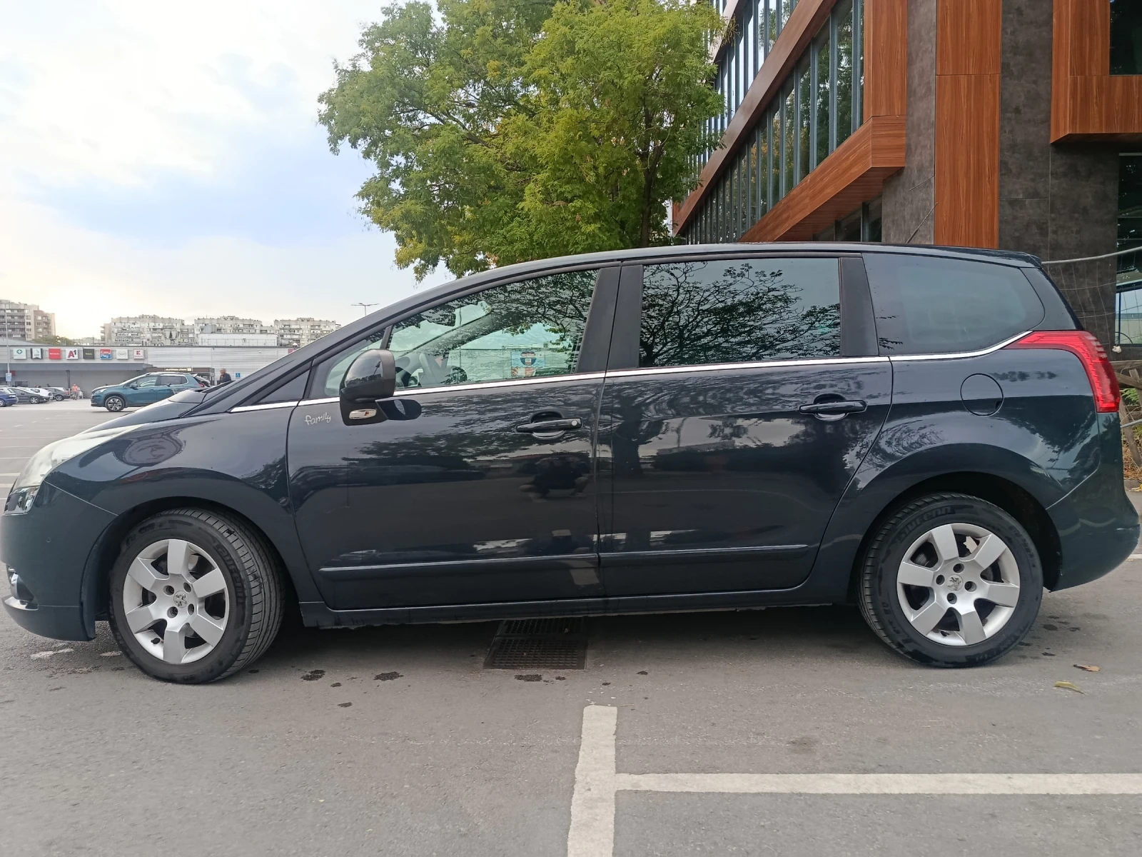 Peugeot 5008 2.0 HDI, снимка 5 - Автомобили и джипове - 56227132
