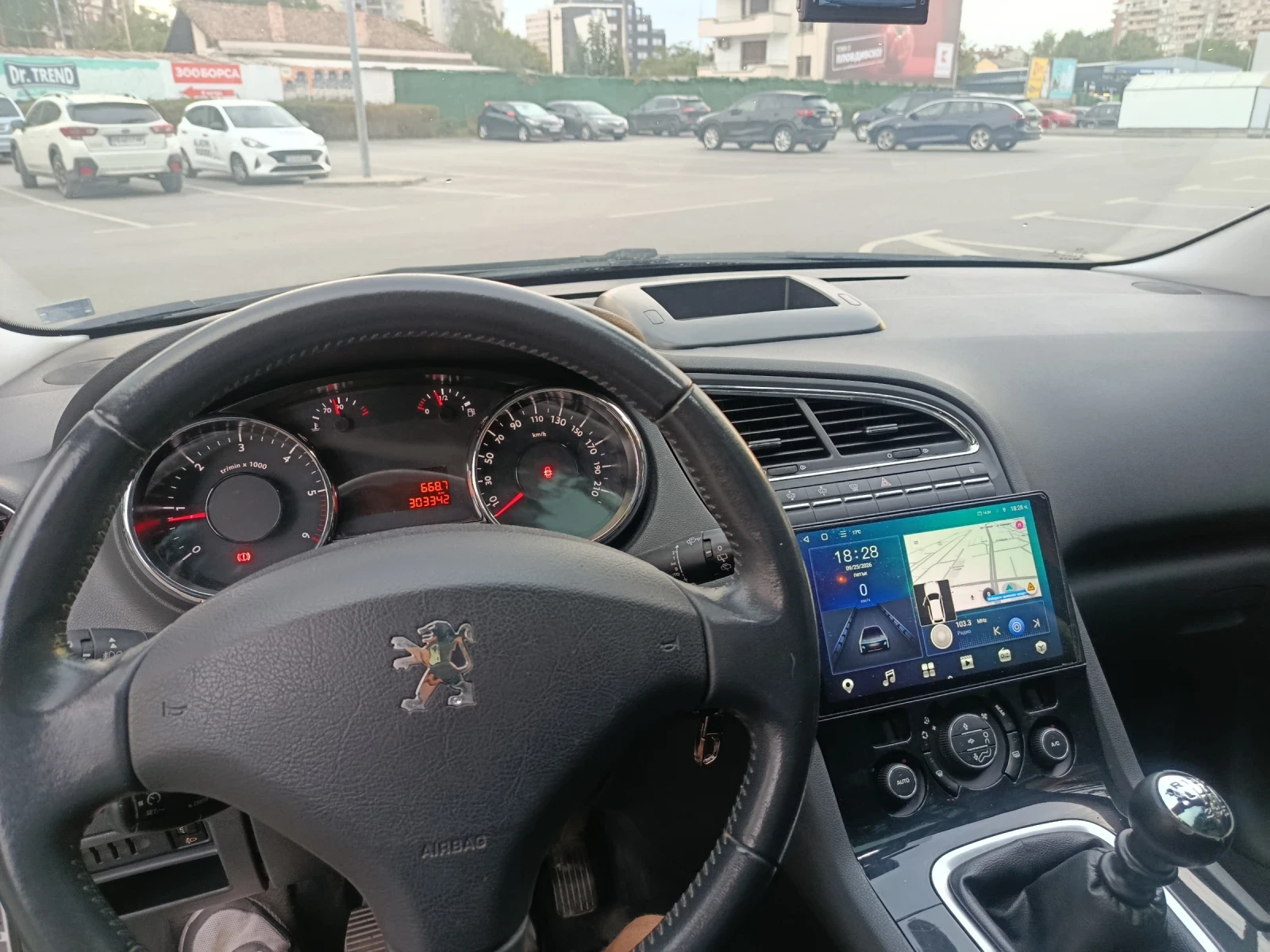 Peugeot 5008 2.0 HDI, снимка 11 - Автомобили и джипове - 56227132