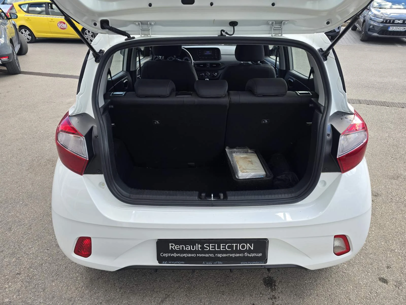 Hyundai I10 1.0 бензин/ газ 70 к.с., снимка 13 - Автомобили и джипове - 56311189