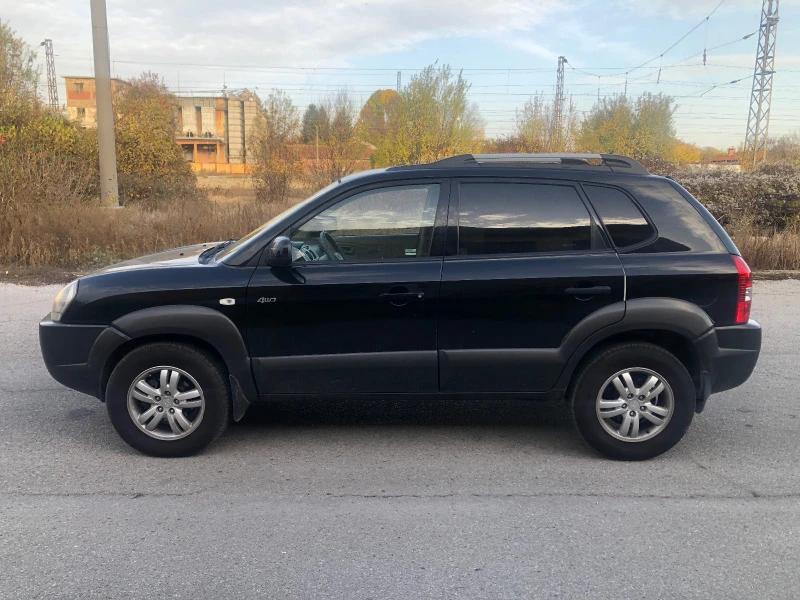 Hyundai Tucson 2.0CRDI* 4x4* НАВИГАЦИЯ, снимка 3 - Автомобили и джипове - 38455950