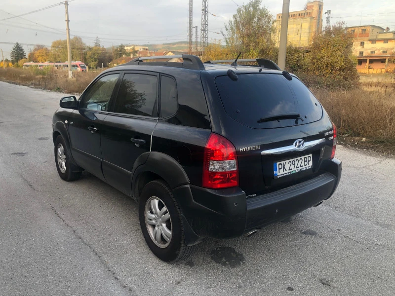 Hyundai Tucson 2.0CRDI* 4x4* НАВИГАЦИЯ, снимка 4 - Автомобили и джипове - 38455950