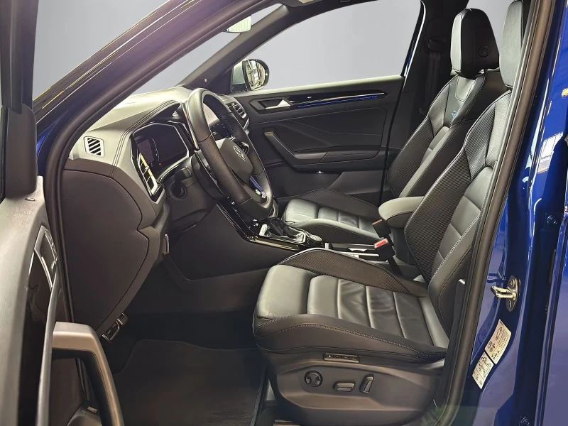 VW T-Roc R/300HP/NAVI/CAM/MATRIX/DSG/KLESS/198g, снимка 9 - Автомобили и джипове - 51483237