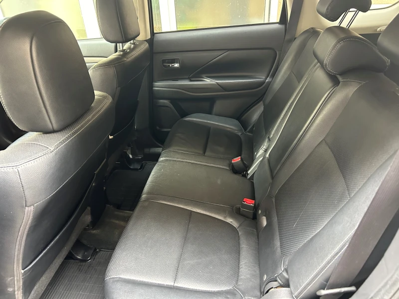 Mitsubishi Outlander 4X4 7 местен , снимка 9 - Автомобили и джипове - 53019954