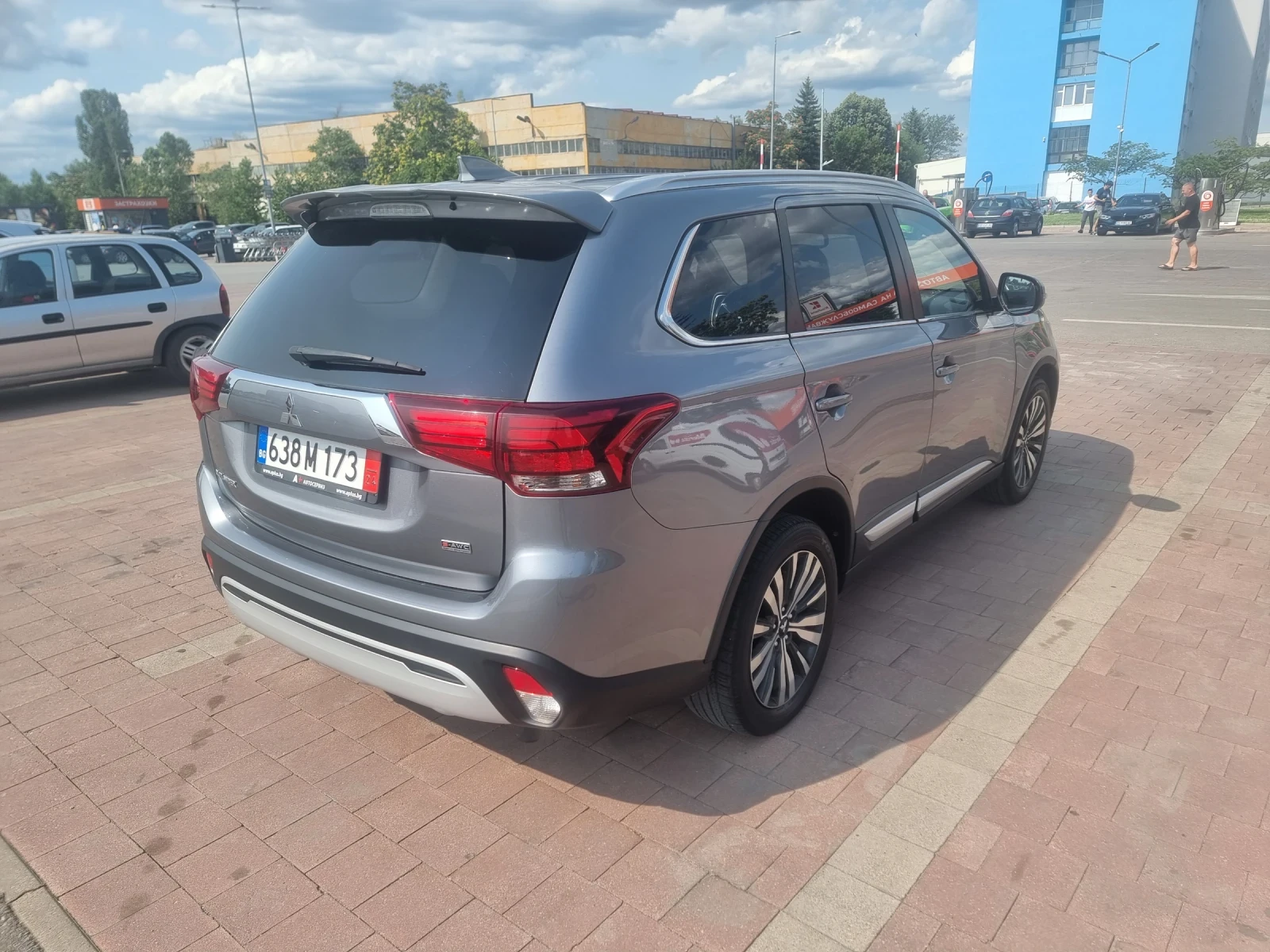 Mitsubishi Outlander  - изображение 2