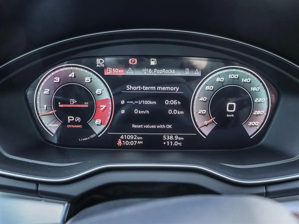 Audi SQ5 3.0T* Quattro* Premium* АвтоКредит* (ЦЕНА ДО БГ), снимка 13 - Автомобили и джипове - 53728106
