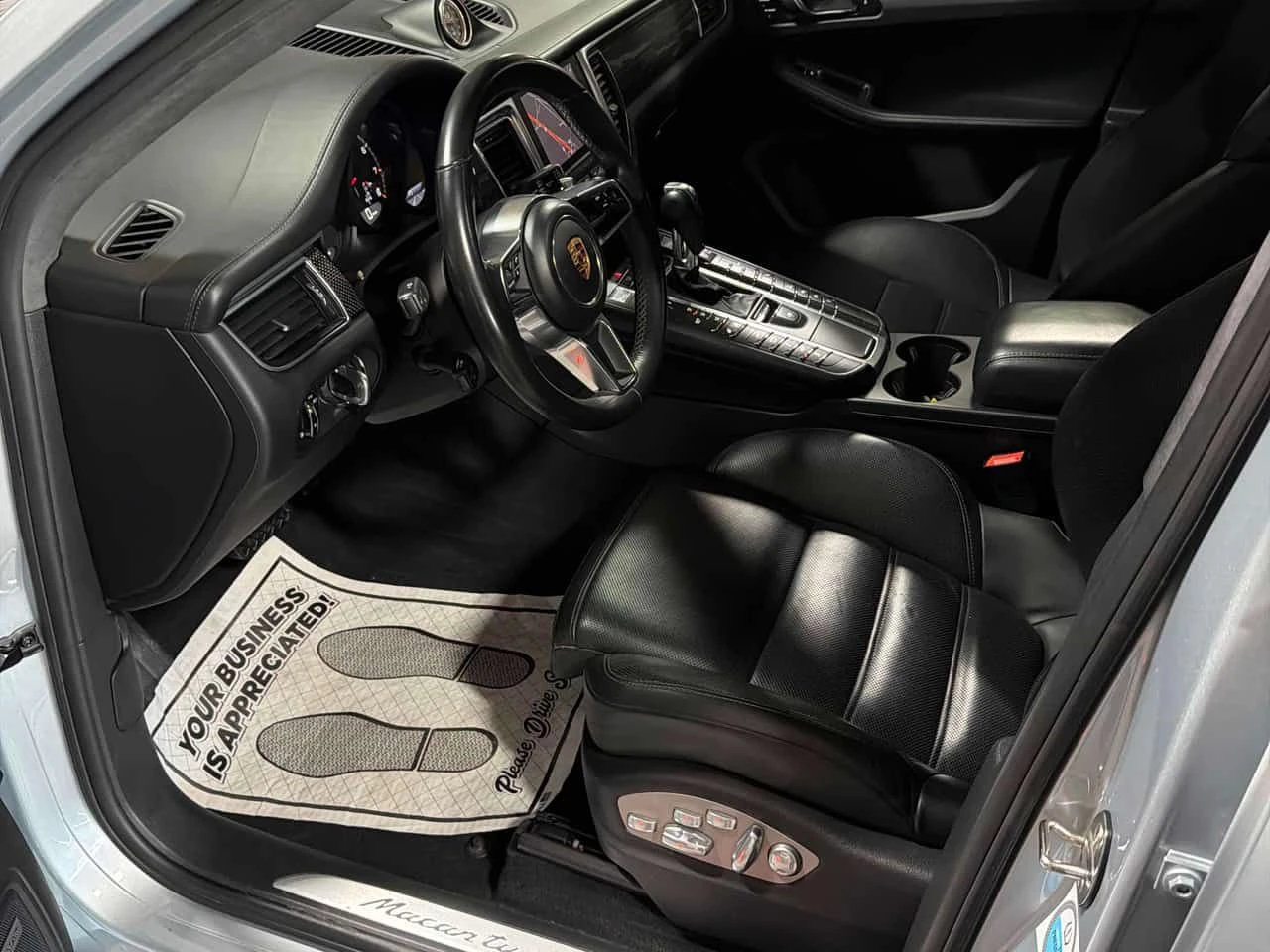 Porsche Macan * Turbo * CARFAX * ОБДУХВАНЕ * BOSE * 2 КЛЮЧА, снимка 5 - Автомобили и джипове - 53971395