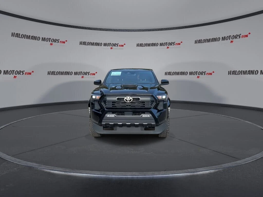 Toyota Tacoma TRD Sport Double Cab 4WD АвтоКредит (ЦЕНА ДО БГ), снимка 3 - Автомобили и джипове - 53988361