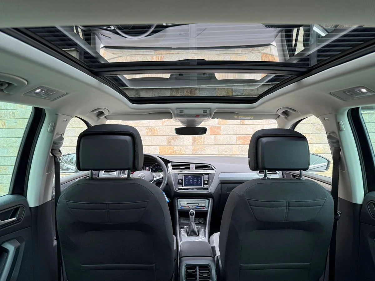 VW Tiguan 2.0_TDI_DSG Панорамен_таван Автоматик, снимка 14 - Автомобили и джипове - 54067290