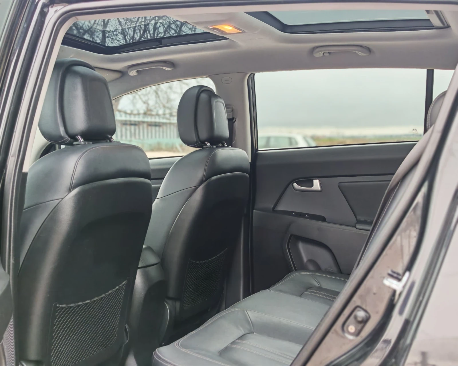 Kia Sportage 2.0 184 К.С. АВТОМАТ!4Х4!ПАНОРАМА! КОЖА! , снимка 12 - Автомобили и джипове - 54072348