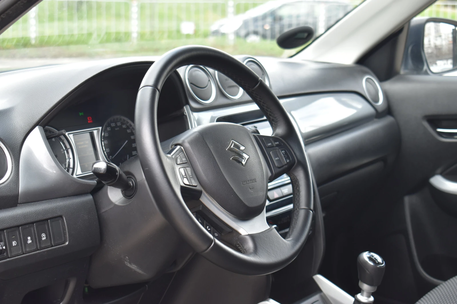 Suzuki Vitara 1.6D* , снимка 10 - Автомобили и джипове - 54166549