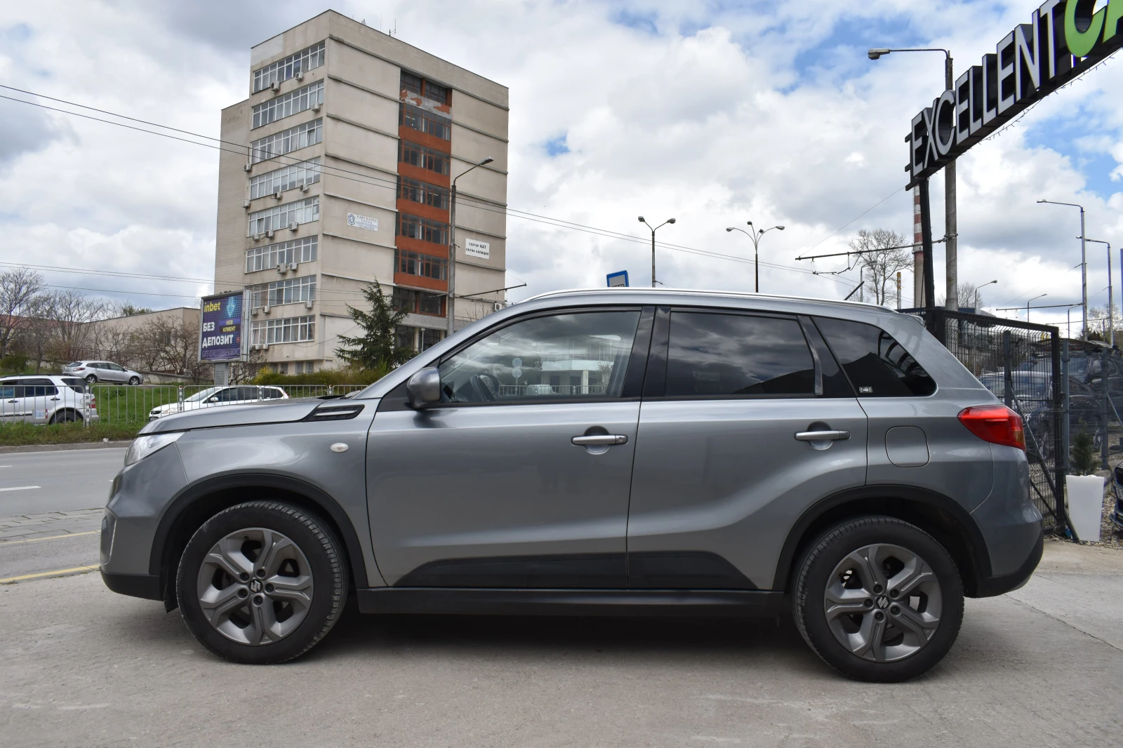 Suzuki Vitara 1.6D* , снимка 3 - Автомобили и джипове - 54166549