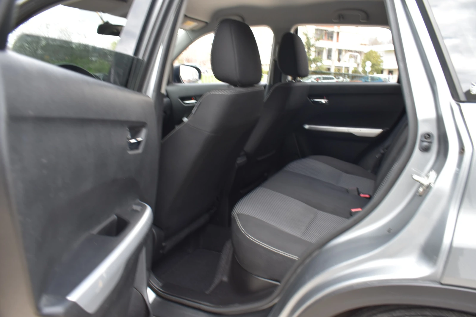 Suzuki Vitara 1.6D* , снимка 12 - Автомобили и джипове - 54166549