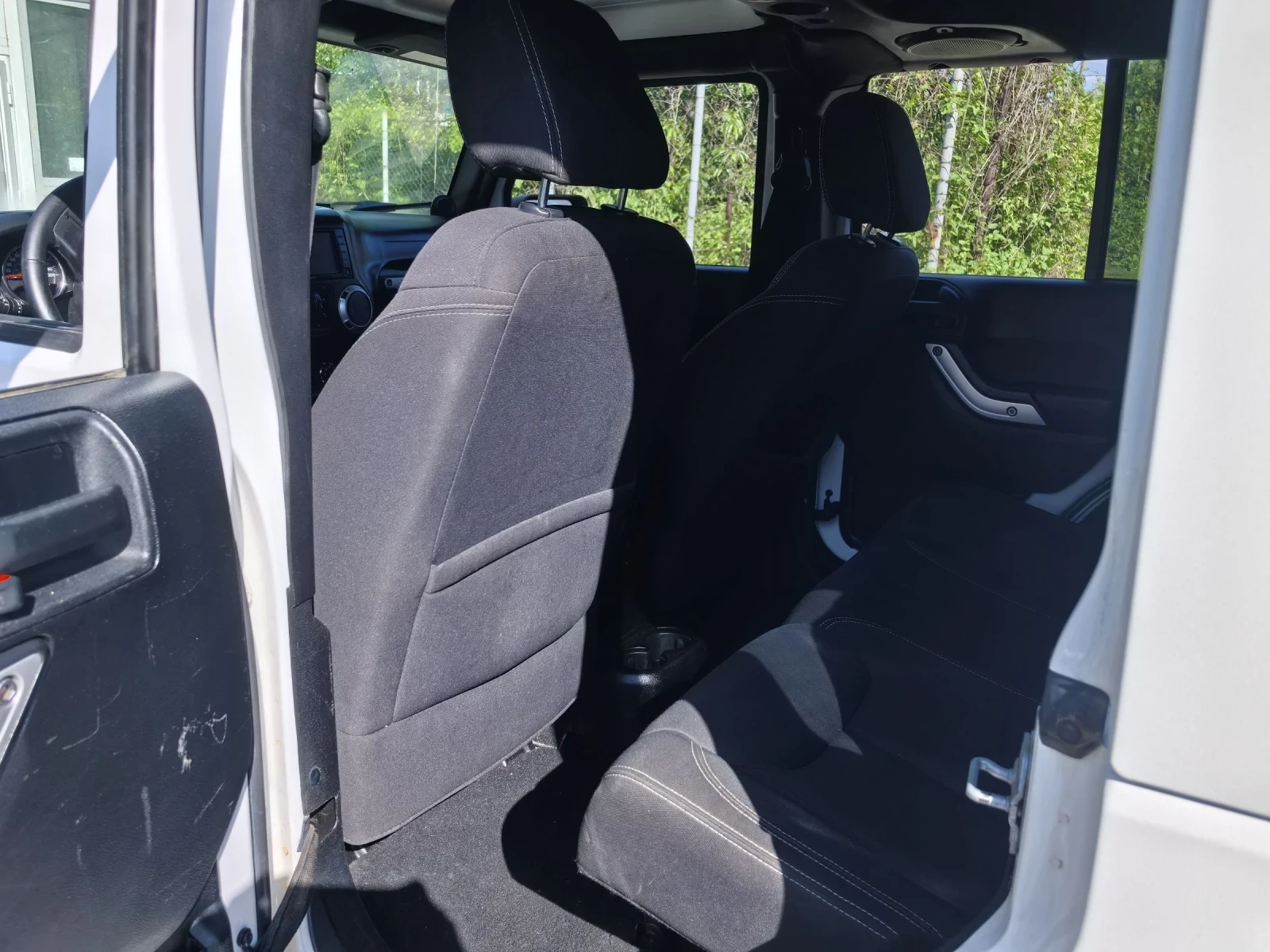 Jeep Wrangler Sahara, снимка 6 - Автомобили и джипове - 54714567