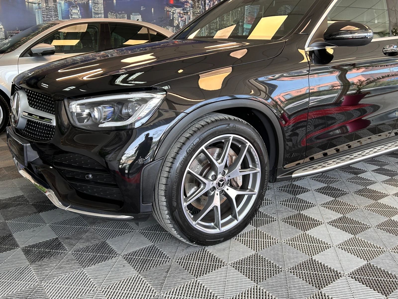 Mercedes-Benz GLC 220 D 4 MATIC AMG LINE 9G 194, снимка 7 - Автомобили и джипове - 54766613
