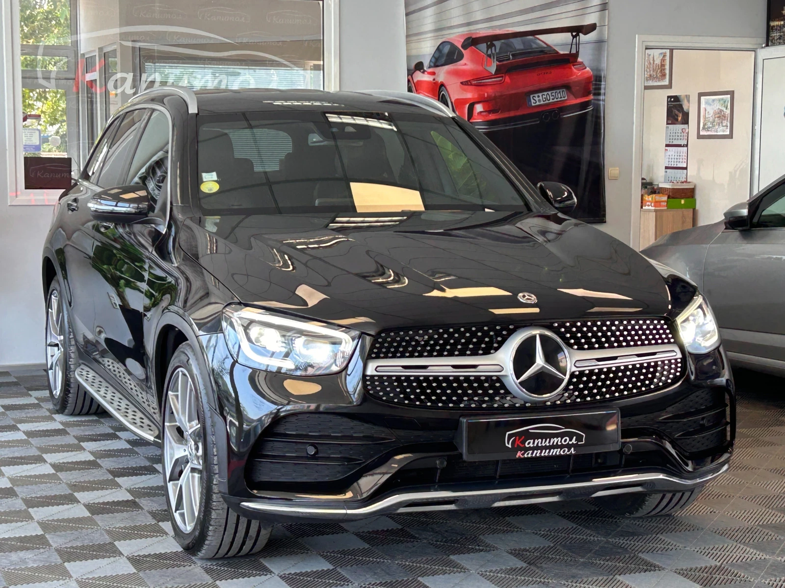 Mercedes-Benz GLC 220 D 4 MATIC AMG LINE 9G 194, снимка 3 - Автомобили и джипове - 54766613