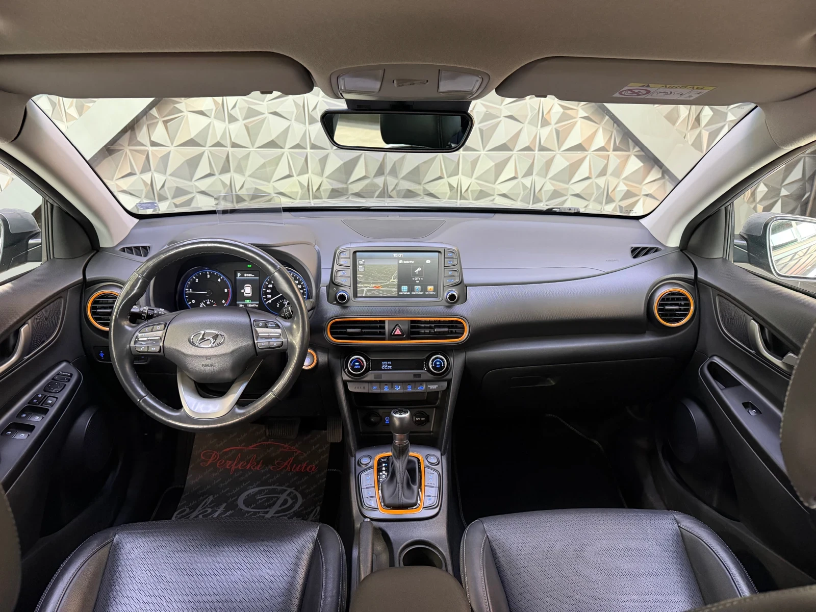 Hyundai Kona 4WD * FULL Екстри * KRELL * HEAD UP, снимка 6 - Автомобили и джипове - 55306983