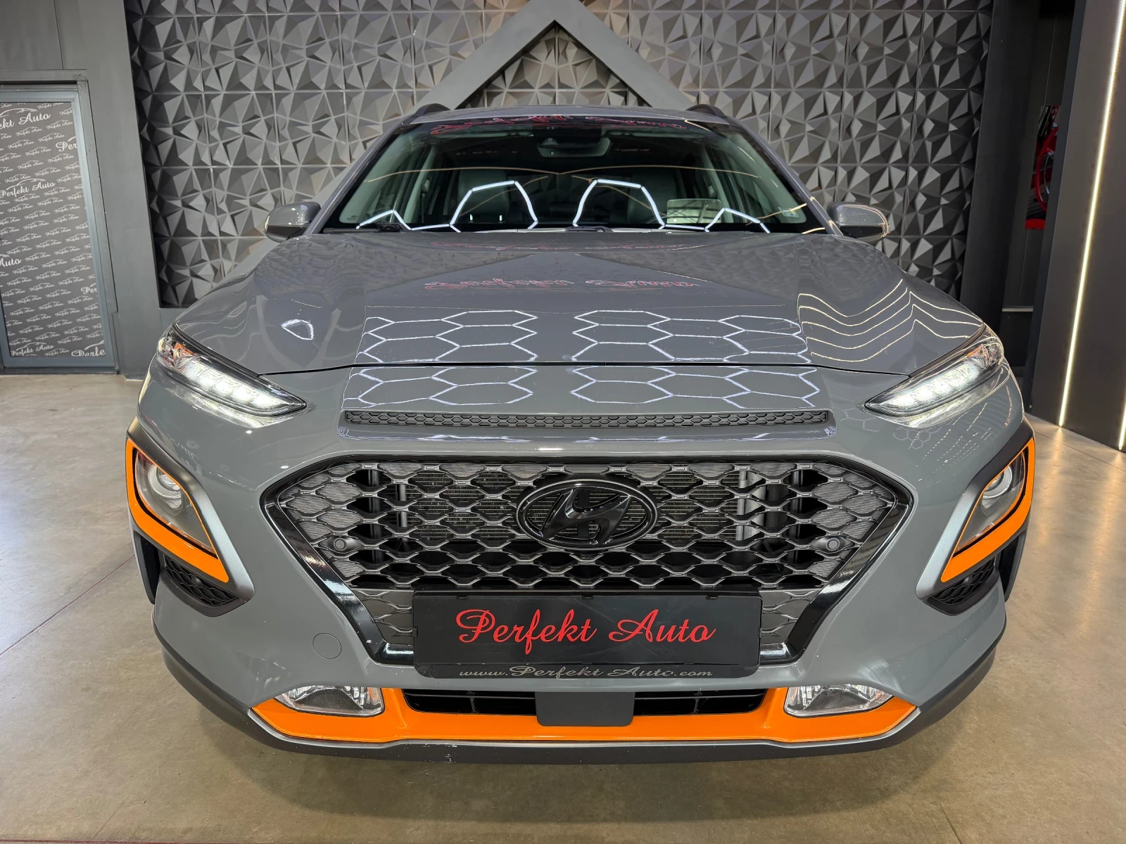Hyundai Kona 4WD * FULL Екстри * KRELL * HEAD UP, снимка 2 - Автомобили и джипове - 55306983