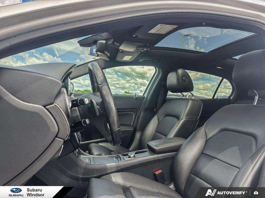 Mercedes-Benz GLA * 4MATIC * АВТОКРЕДИТ * ОТ ПРЕДСТАВИТЕЛСТВО, снимка 11 - Автомобили и джипове - 55391225