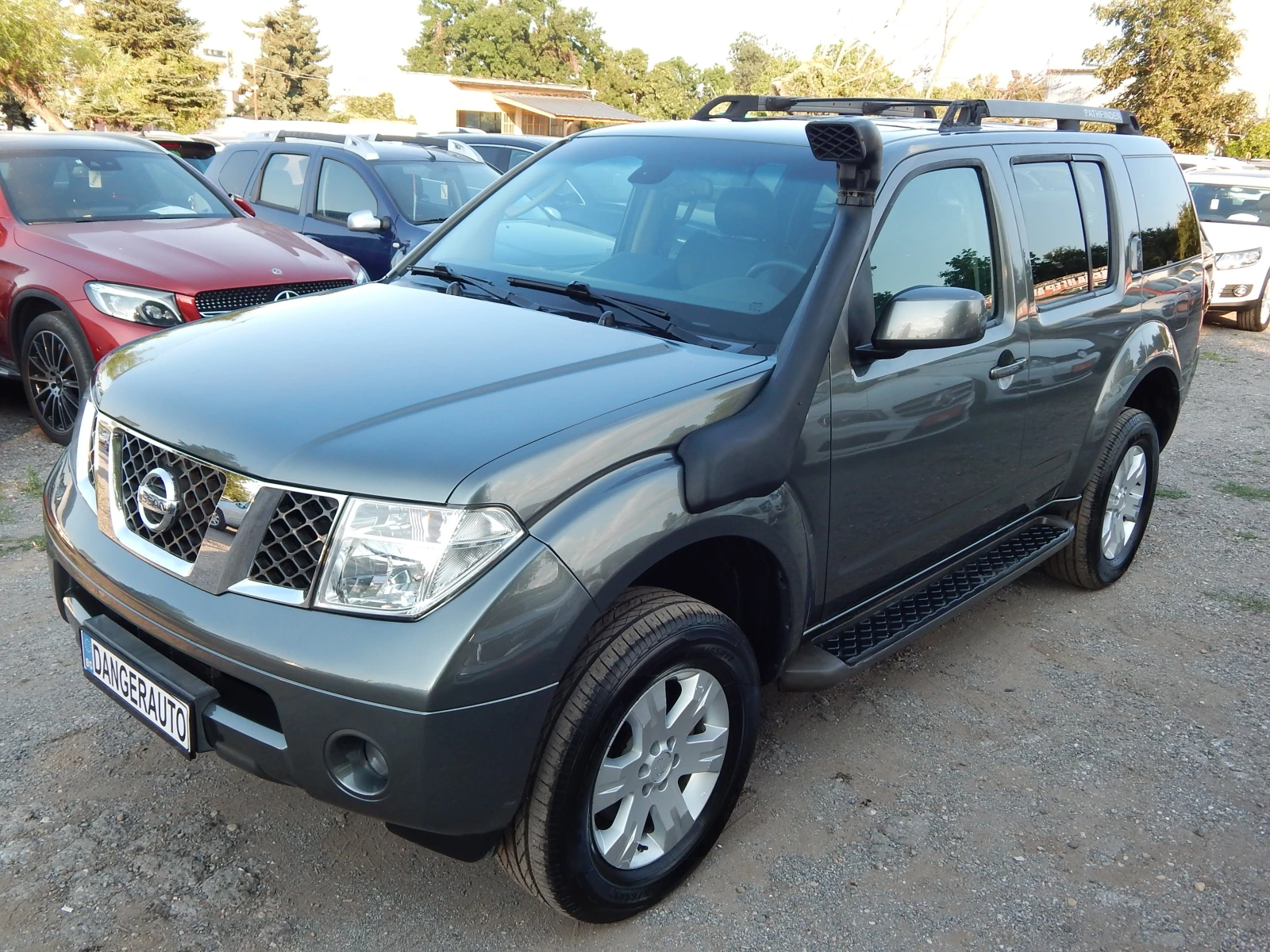 Nissan Pathfinder 2.5D* 251000км.* 7места* 