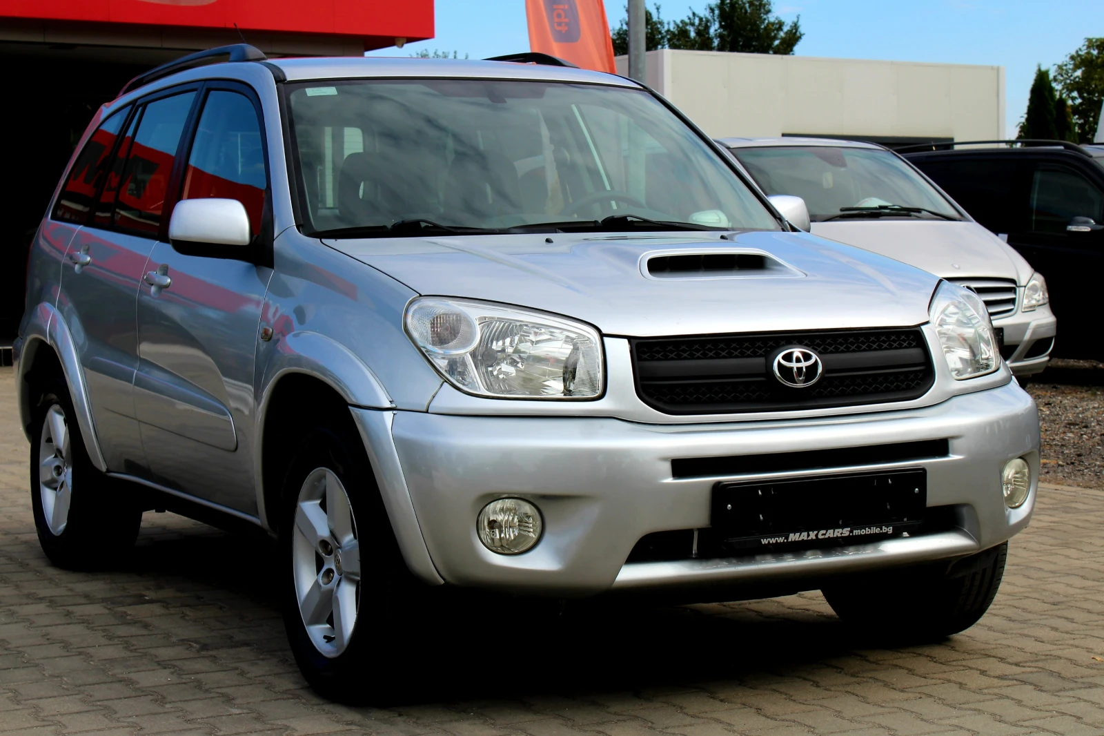 Toyota Rav4 2.0D-4D НАВИ/ЛИЗИНГ, снимка 2 - Автомобили и джипове - 56227873