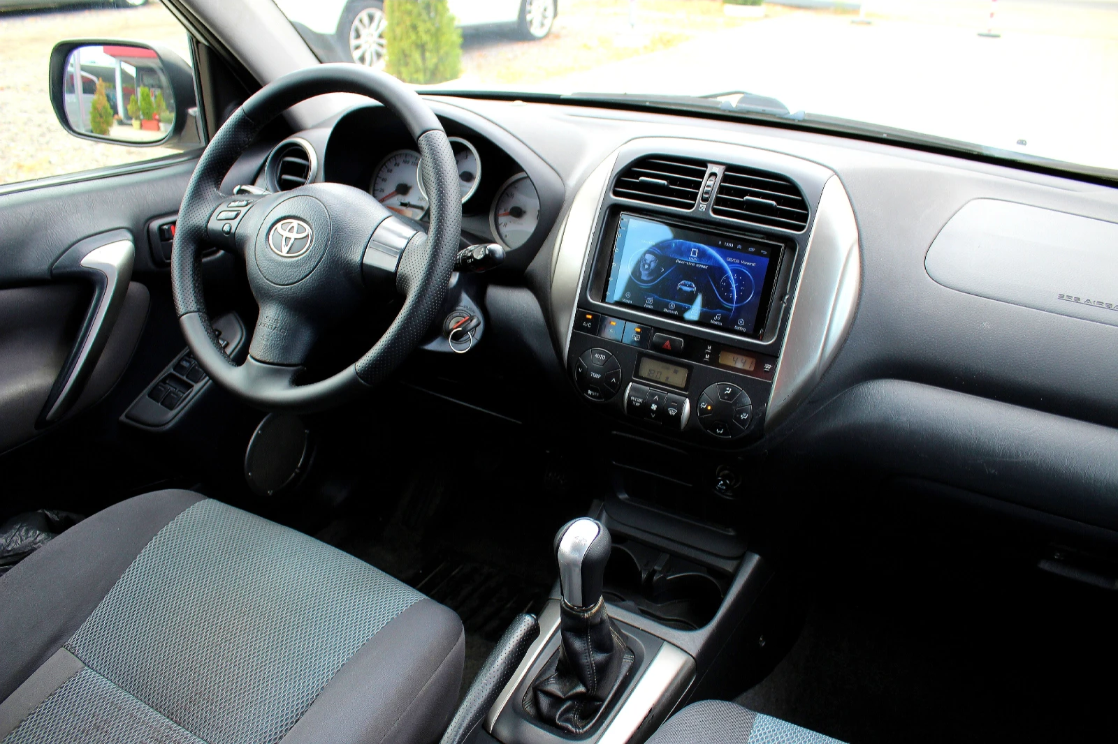 Toyota Rav4 2.0D-4D НАВИ/ЛИЗИНГ, снимка 13 - Автомобили и джипове - 56227873