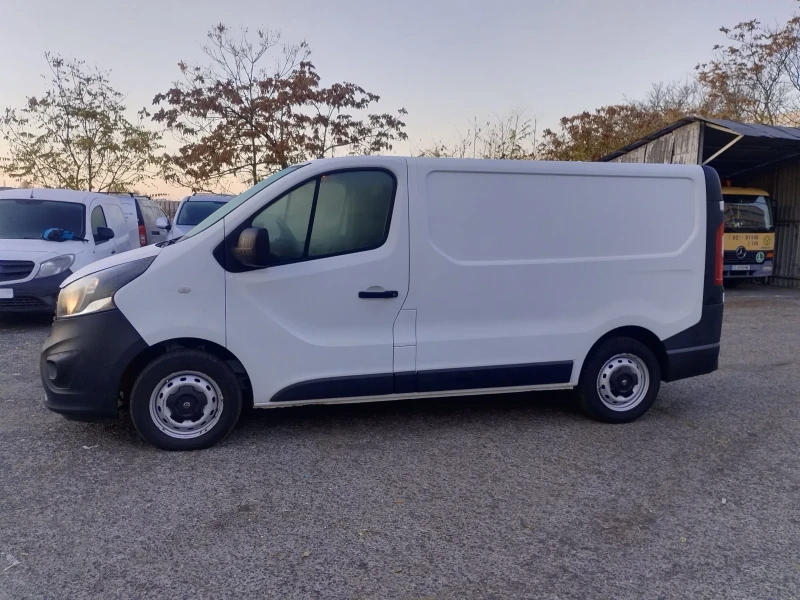 Opel Vivaro, снимка 2 - Бусове и автобуси - 47815335