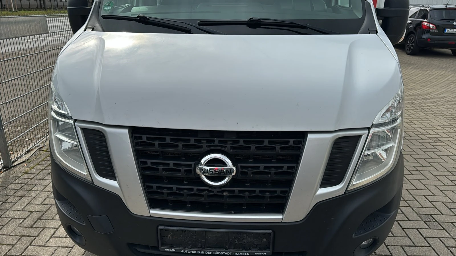 Nissan NV400 2.3 - изображение 3