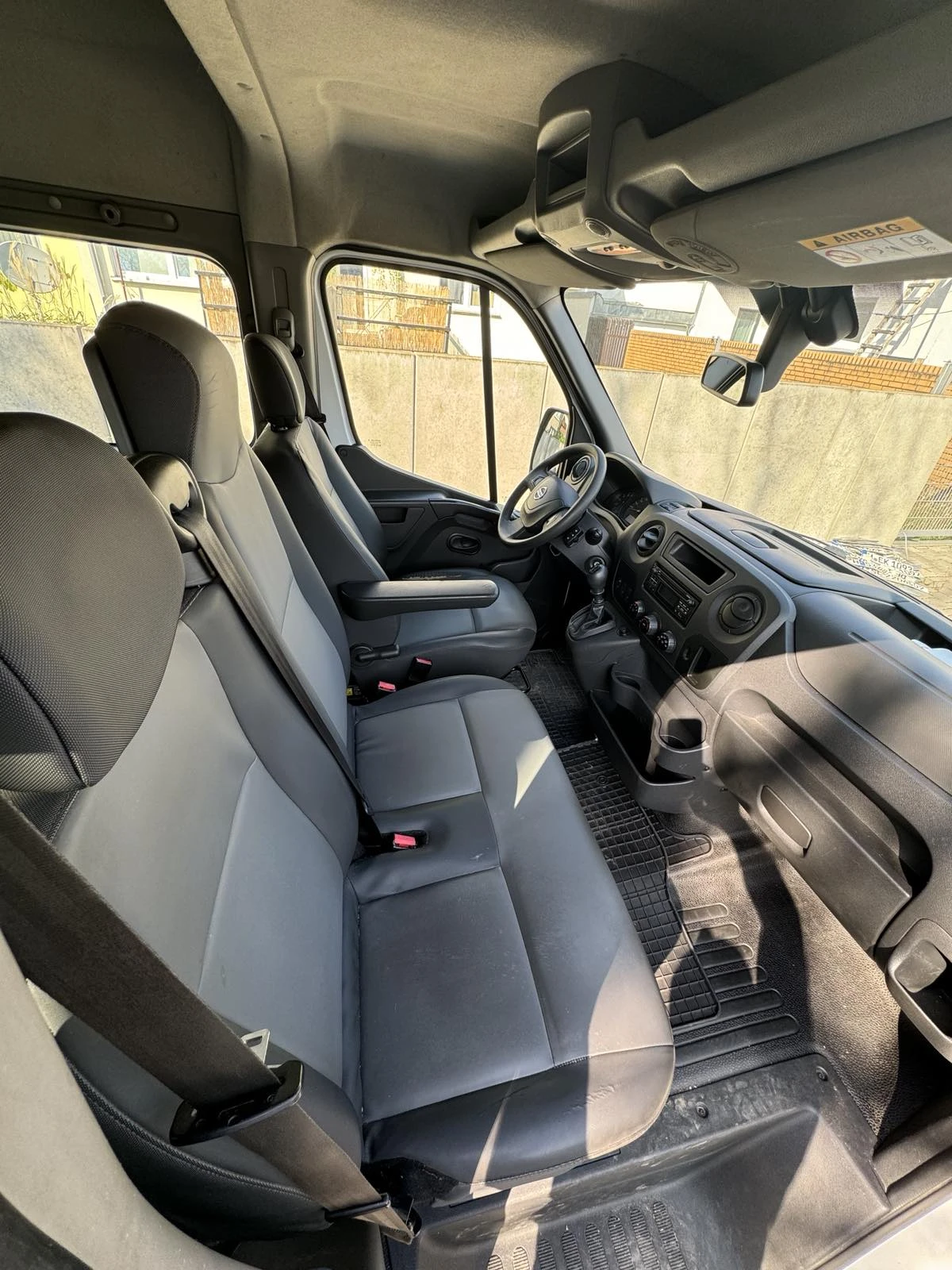 Nissan NV400 2.3 - изображение 10