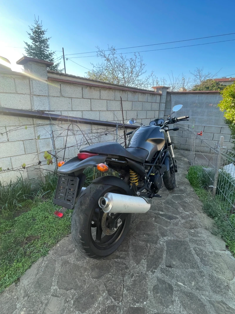 Ducati Monster 695 Desmo Design