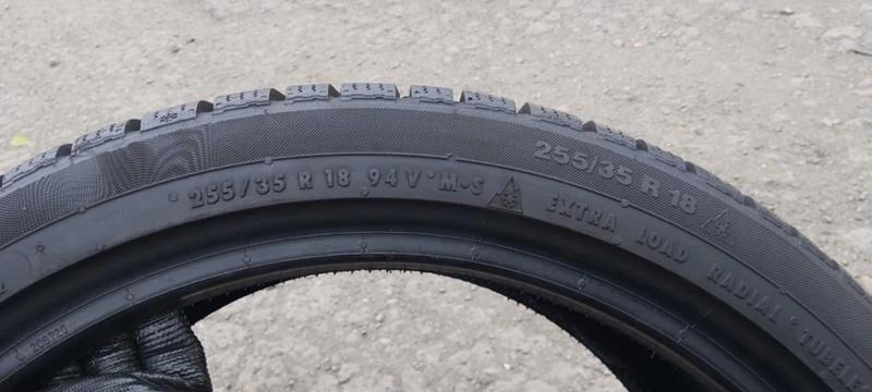 Гуми Зимни 225/35R18, снимка 9 - Гуми и джанти - 30921070