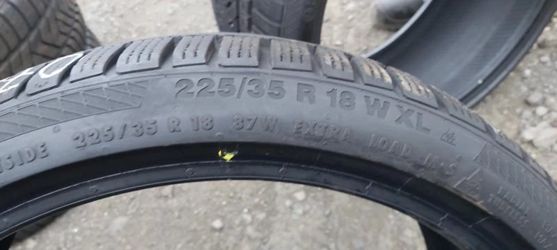 Гуми Зимни 225/35R18, снимка 12 - Гуми и джанти - 30921070