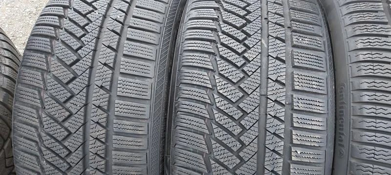 Гуми Зимни 225/35R18, снимка 2 - Гуми и джанти - 30921070