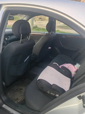 Mercedes-Benz C 220, снимка 9