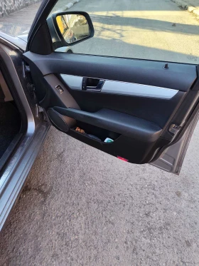 Mercedes-Benz C 180 - 7410 € / 14492.70 лв. - 76639799 15