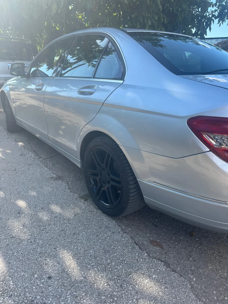 Mercedes-Benz C 320, снимка 2 - Автомобили и джипове - 52419764