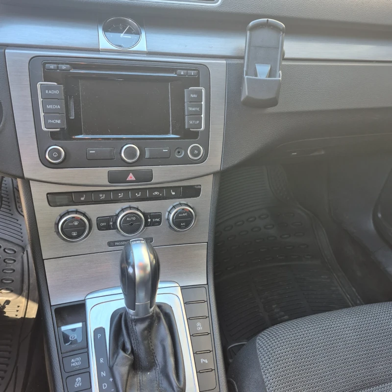 VW Passat, снимка 4 - Автомобили и джипове - 52422834