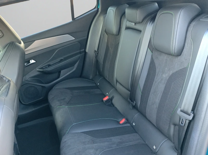 Peugeot 408 GT 1, 2 PureTech 130 EAT8 EURO 6.4, снимка 11 - Автомобили и джипове - 52803490