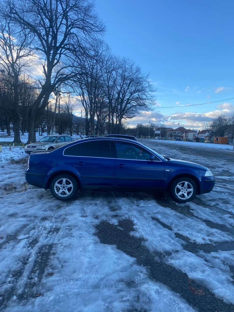 VW Passat, снимка 4 - Автомобили и джипове - 52956899